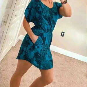 Express Blue and black scale dress with Pockets